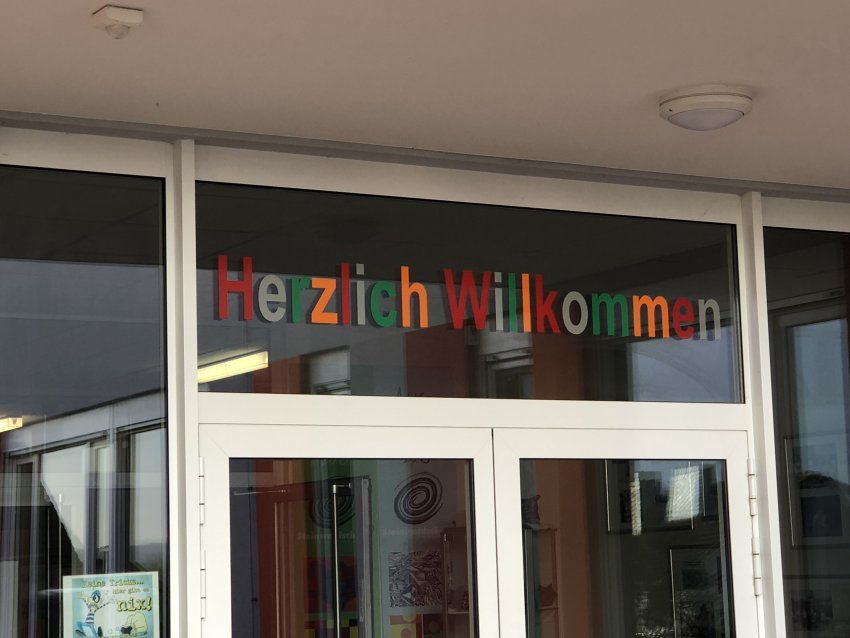 Herzlich Willkommen 3